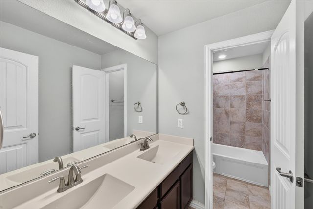 336 Chamberlain Drive, Fate, TX 75189