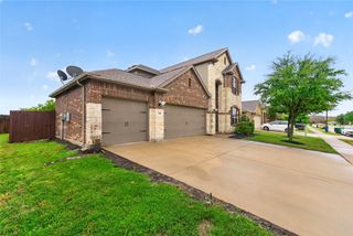 336 Chamberlain Drive, Fate, TX 75189