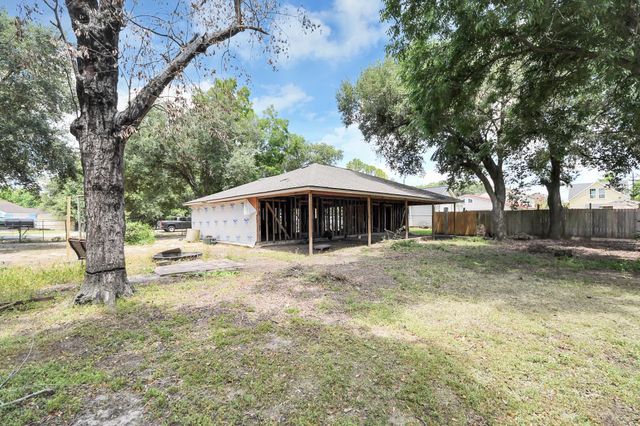 15127 Almeece Street, Houston, TX 77053