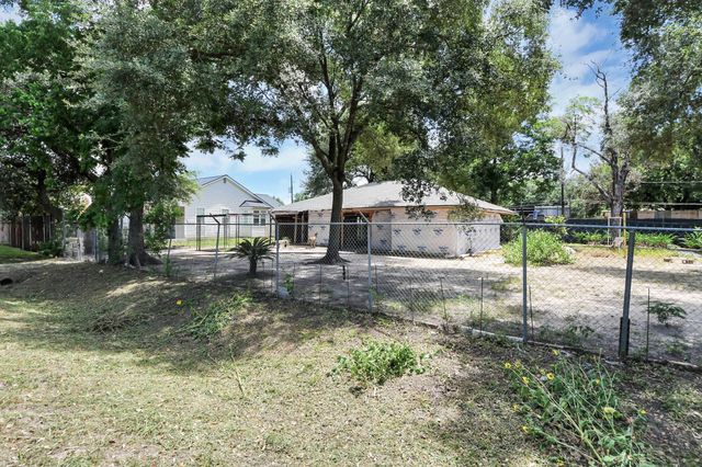 15127 Almeece Street, Houston, TX 77053