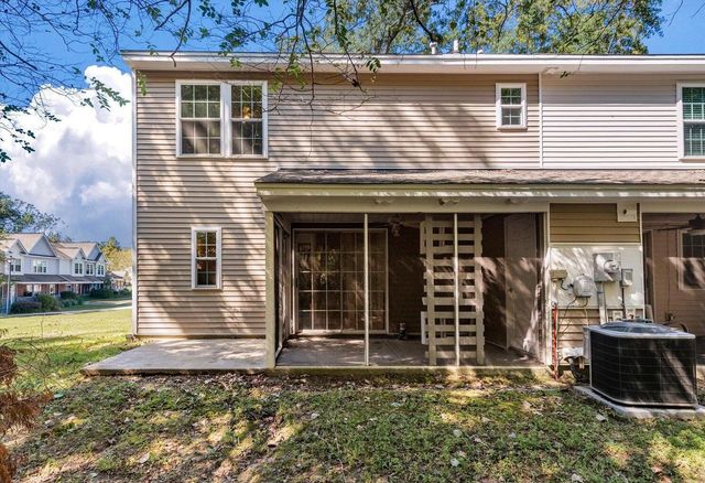 7900 Shadow Oak Drive, North Charleston, SC 29406