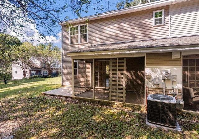 7900 Shadow Oak Drive, North Charleston, SC 29406