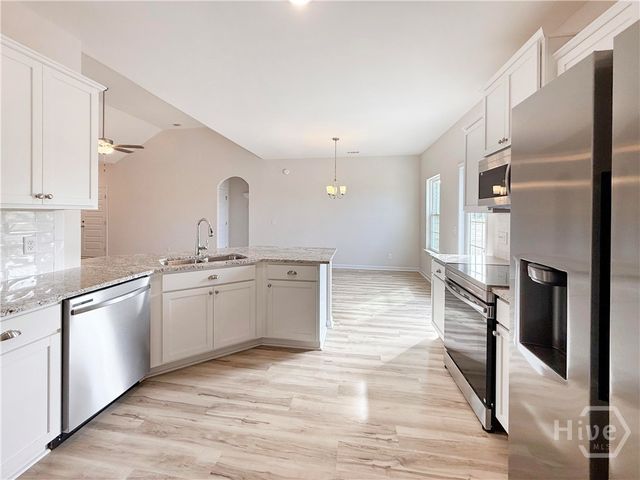 1118 Buckhead Loop SE, Allenhurst, GA 31301