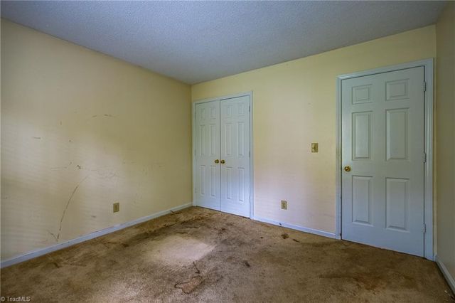 2021 Warwickshire Drive, Greensboro, NC 27455