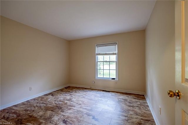 2021 Warwickshire Drive, Greensboro, NC 27455