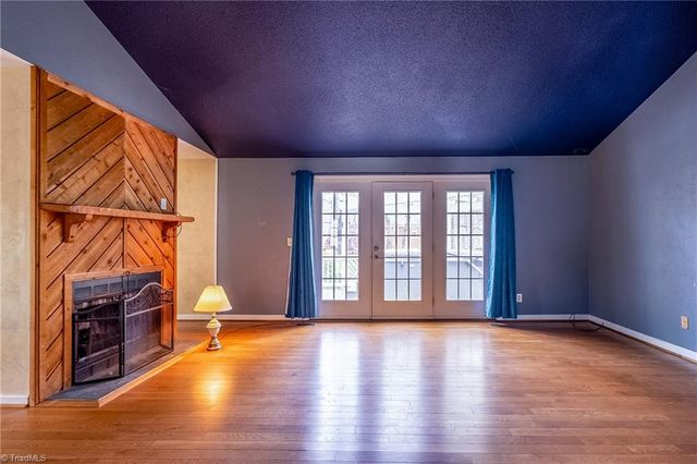 2021 Warwickshire Drive, Greensboro, NC 27455