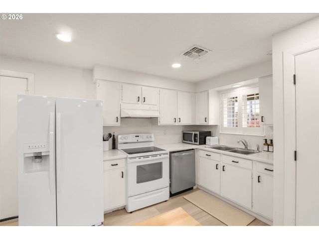 2585 Ne CHALMERS Way, Mc Minnville, OR 97128