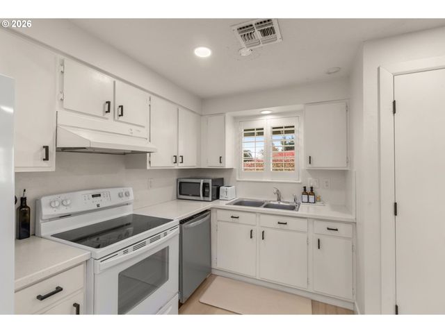 2585 Ne CHALMERS Way, Mc Minnville, OR 97128