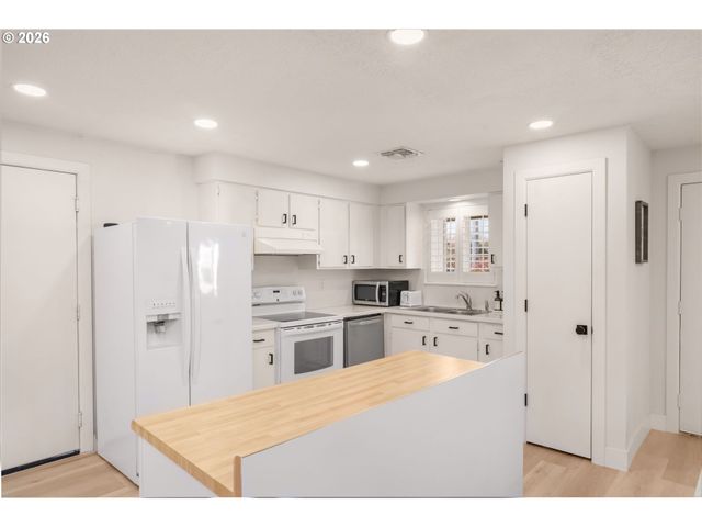 2585 Ne CHALMERS Way, Mc Minnville, OR 97128