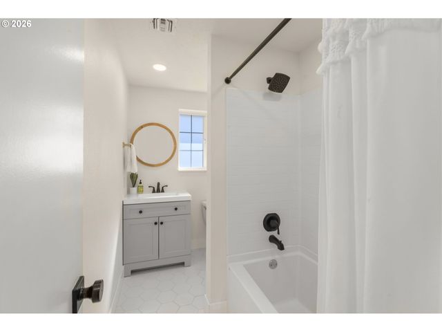 2585 Ne CHALMERS Way, Mc Minnville, OR 97128