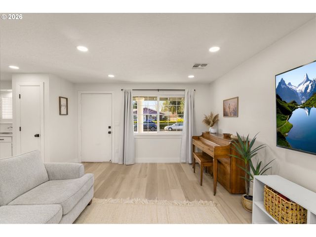 2585 Ne CHALMERS Way, Mc Minnville, OR 97128