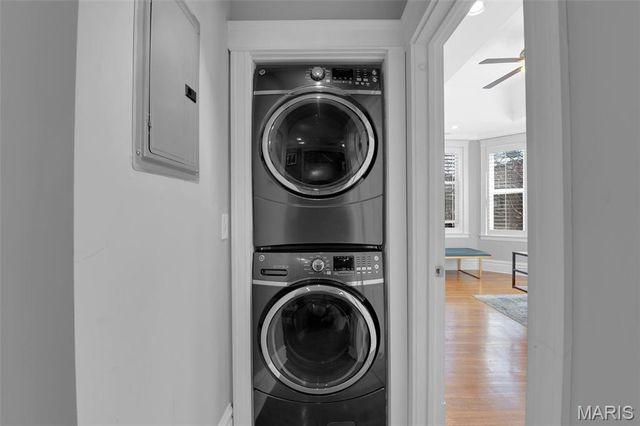 378 N Taylor Avenue 3E, St Louis, MO 63108