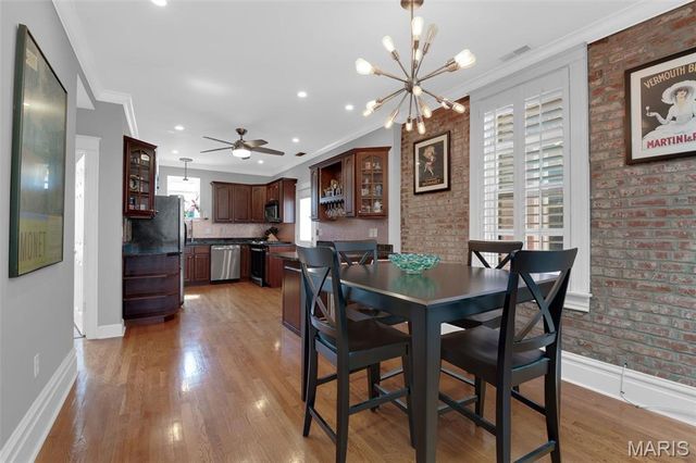 378 N Taylor Avenue 3E, St Louis, MO 63108