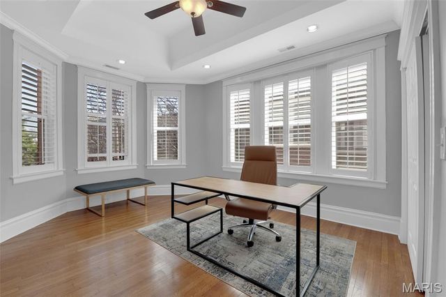 378 N Taylor Avenue 3E, St Louis, MO 63108