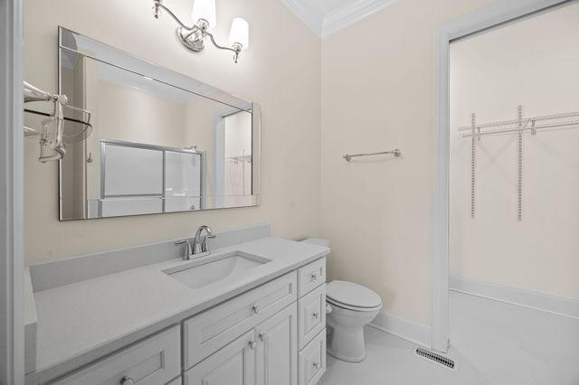 808 N Main St, Mount Pleasant, TN 38474