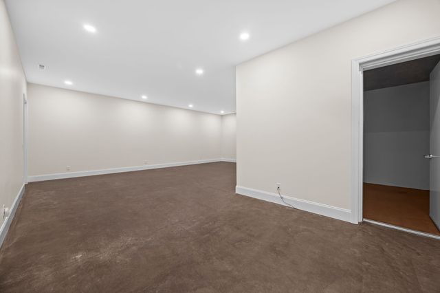 808 N Main St, Mount Pleasant, TN 38474