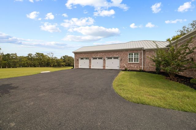 808 N Main St, Mount Pleasant, TN 38474