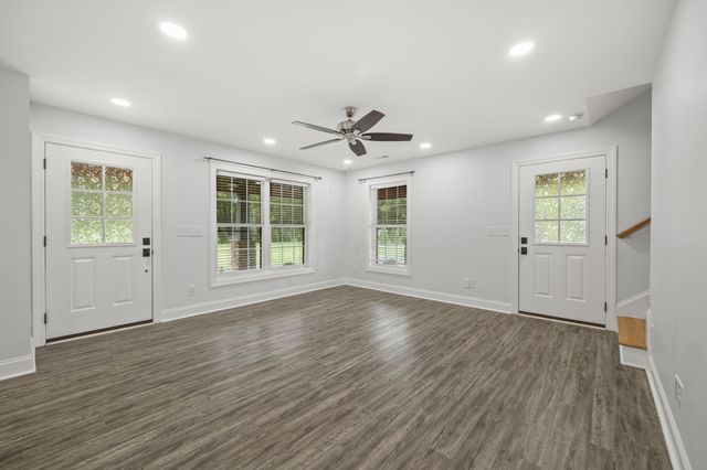 808 N Main St, Mount Pleasant, TN 38474