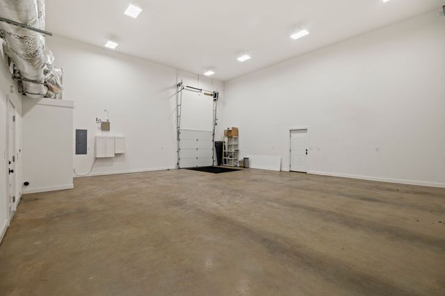 808 N Main St, Mount Pleasant, TN 38474