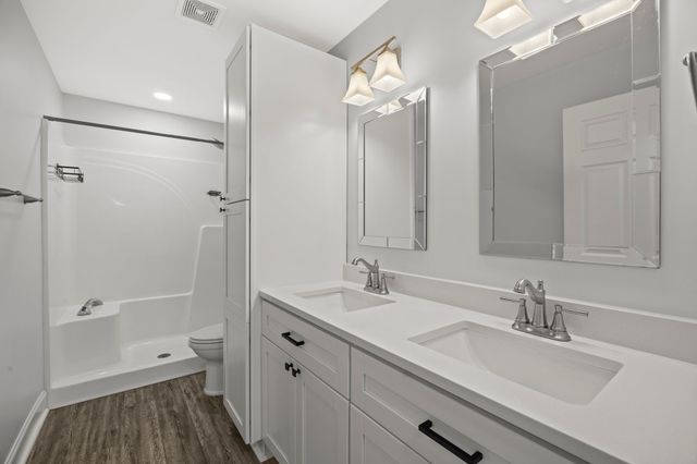 808 N Main St, Mount Pleasant, TN 38474