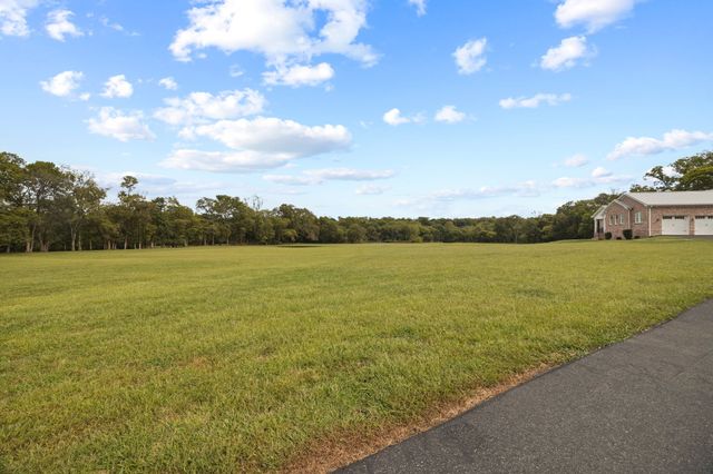 808 N Main St, Mount Pleasant, TN 38474