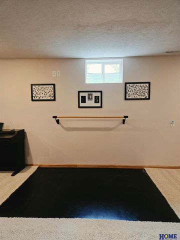 6410 Cornflower Drive, Lincoln, NE 68504