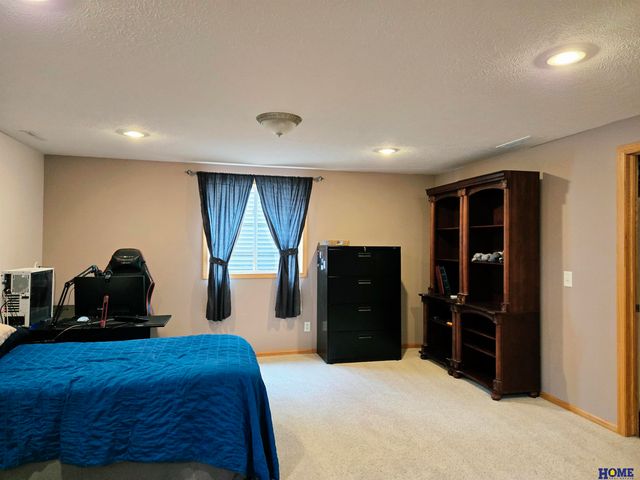 6410 Cornflower Drive, Lincoln, NE 68504