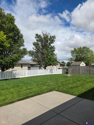 6410 Cornflower Drive, Lincoln, NE 68504