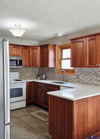 6410 Cornflower Drive, Lincoln, NE 68504
