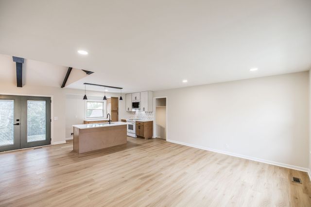 318 Donna Dr, Hendersonville, TN 37075