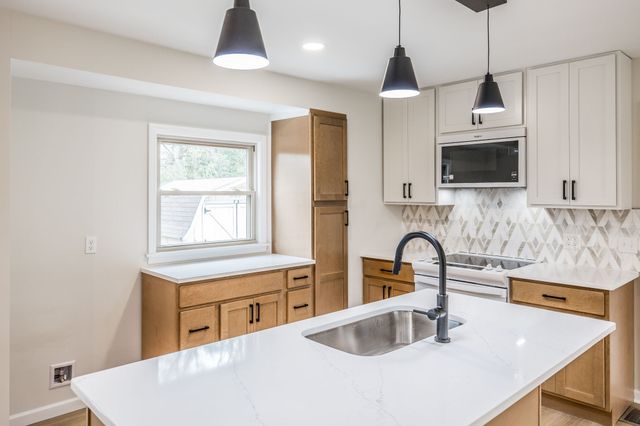 318 Donna Dr, Hendersonville, TN 37075