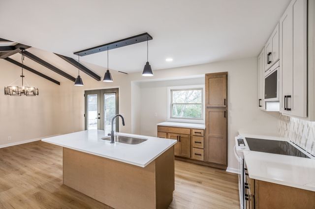 318 Donna Dr, Hendersonville, TN 37075