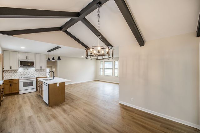 318 Donna Dr, Hendersonville, TN 37075