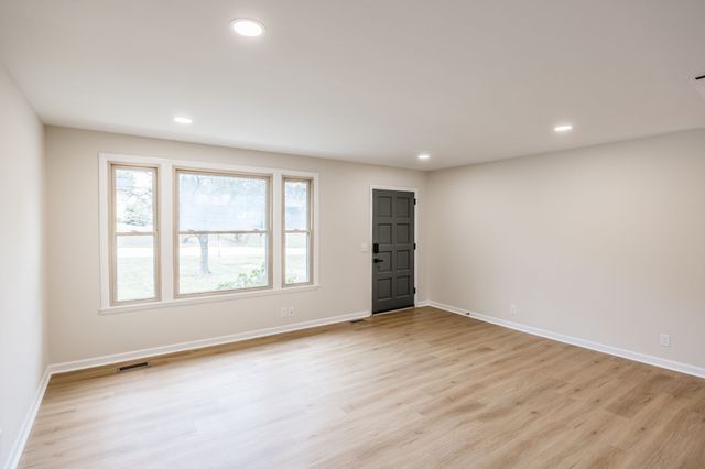 318 Donna Dr, Hendersonville, TN 37075