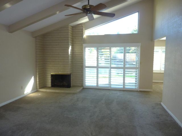 2034 Venetian Dr, Stockton, CA 95207