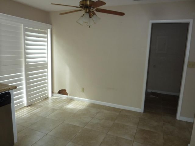 2034 Venetian Dr, Stockton, CA 95207