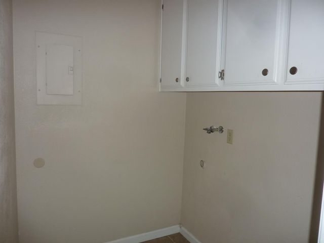 2034 Venetian Dr, Stockton, CA 95207