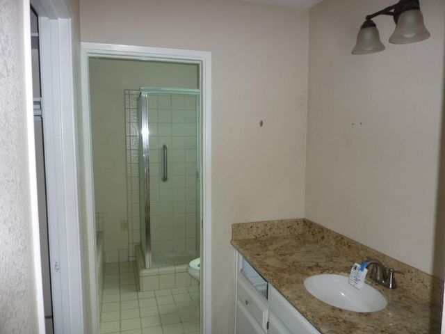 2034 Venetian Dr, Stockton, CA 95207