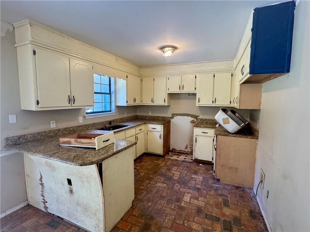 7780 Rosemary Woods Drive, Eight Mile, AL 36613 — photo 4