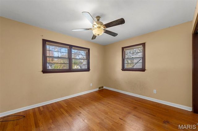 17 Glynn Drive, Florissant, MO 63031