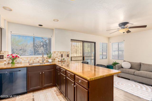 10472 N Fair Mountain Drive, Tucson, AZ 85737