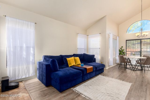 10472 N Fair Mountain Drive, Tucson, AZ 85737