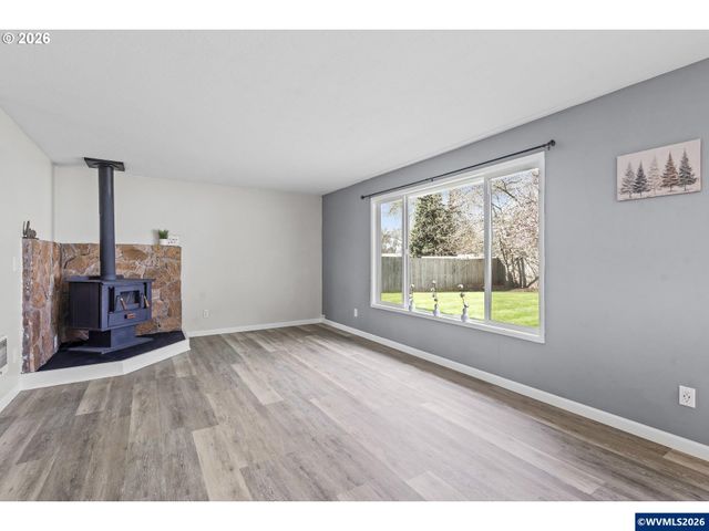 127 SW Poplar Ct, Mcminnville, OR 97128