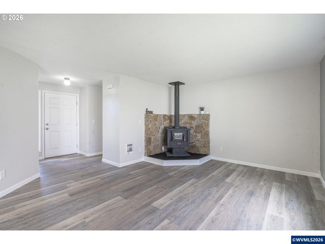 127 SW Poplar Ct, Mcminnville, OR 97128