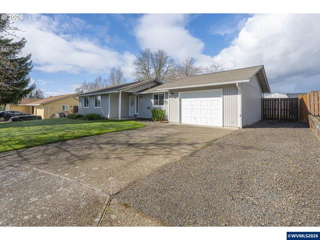 127 SW Poplar Ct, Mcminnville, OR 97128