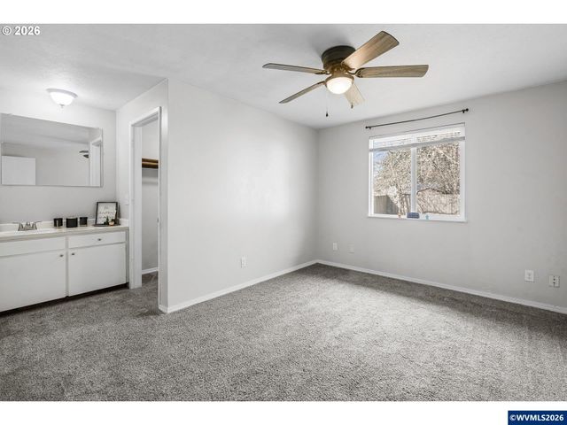 127 SW Poplar Ct, Mcminnville, OR 97128