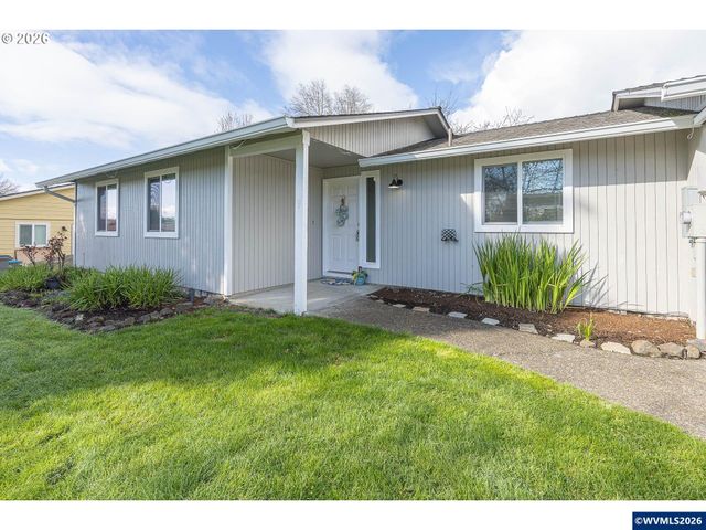 127 SW Poplar Ct, Mcminnville, OR 97128