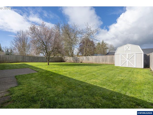 127 SW Poplar Ct, Mcminnville, OR 97128