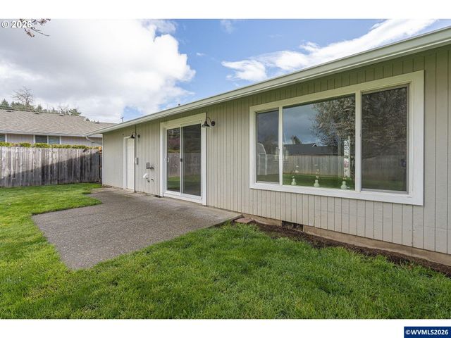 127 SW Poplar Ct, Mcminnville, OR 97128