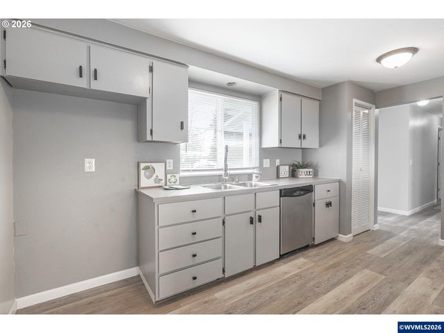 127 SW Poplar Ct, Mcminnville, OR 97128